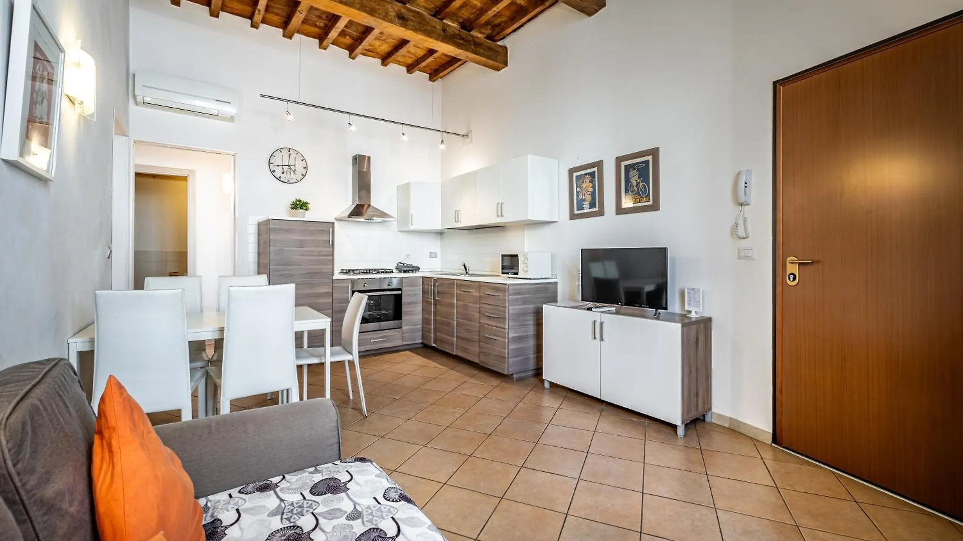 דירה פירנצה Roommo Beccaria